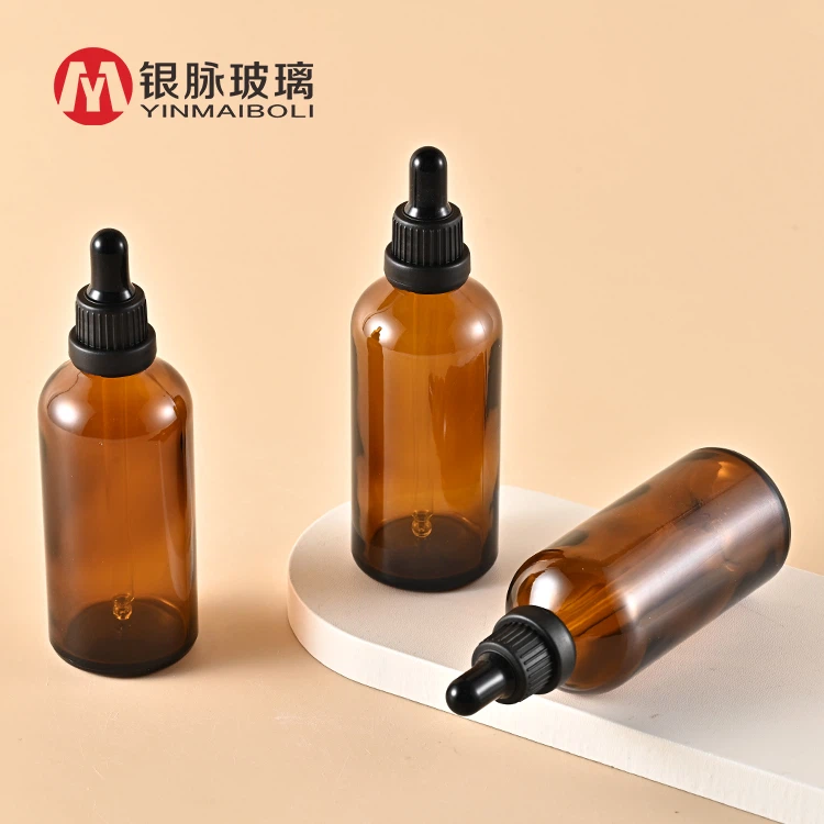 Ömlesztett illóolaj palackok